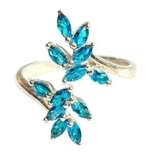 Vintage NV Blue & White Cubic Zirconia Sterling Silver Cluster Statement Ring
